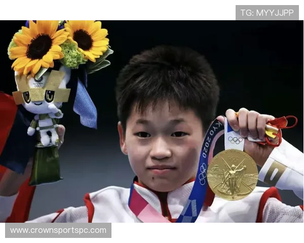 伏明霞跳水拿金牌那会儿，私底下穿的拖鞋还是超市十块钱两双那种