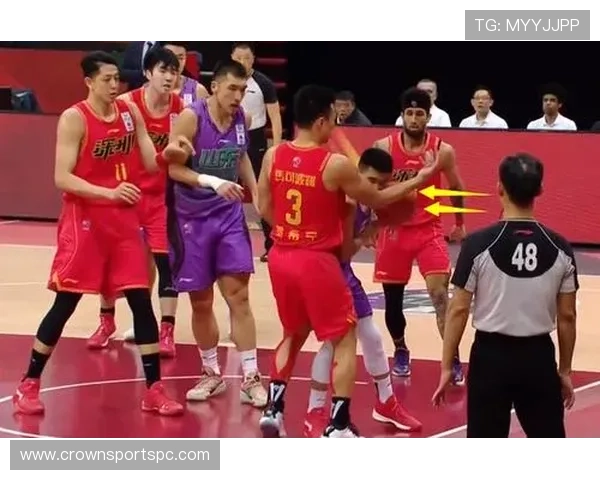 篮球无球犯规具体指什么行为？如何判断与吹罚？